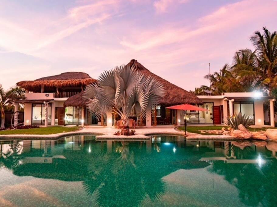 Villa De Las Rocas ปูแอร์โตเอสกอนดิโด ภายนอก รูปภาพ