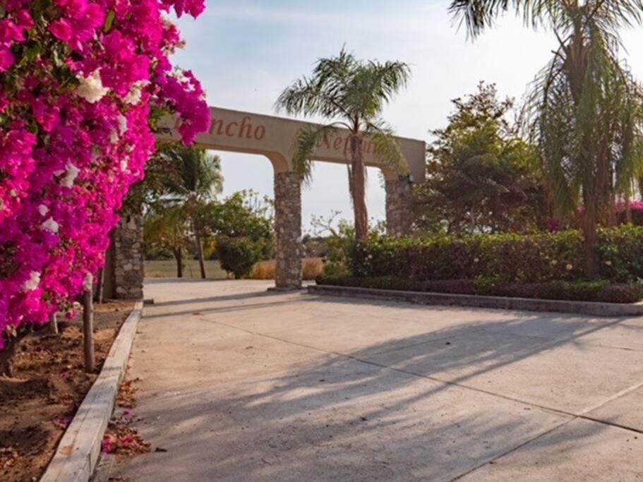 Villa De Las Rocas ปูแอร์โตเอสกอนดิโด ภายนอก รูปภาพ