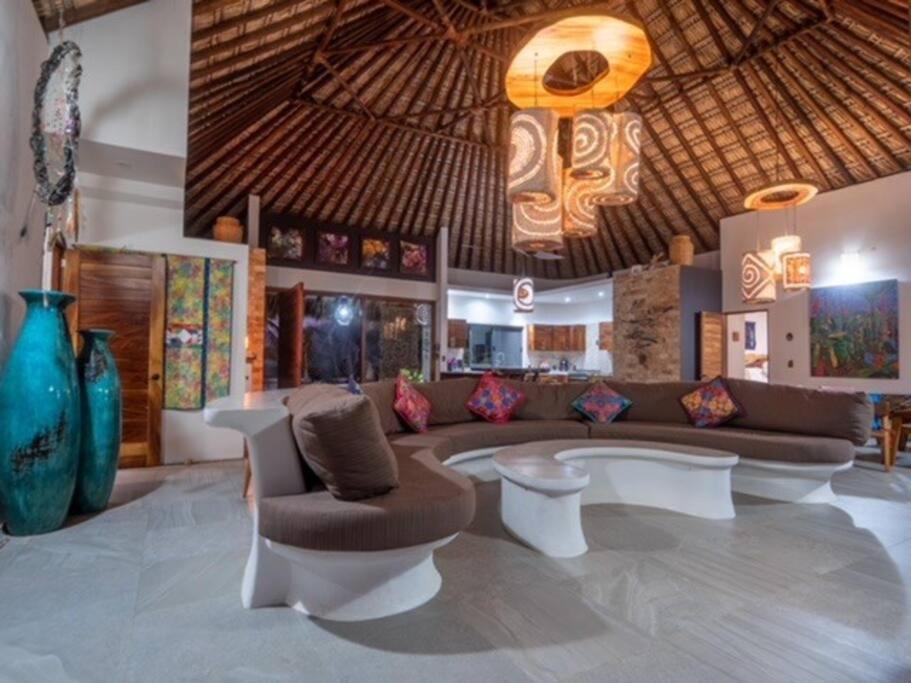 Villa De Las Rocas ปูแอร์โตเอสกอนดิโด ภายนอก รูปภาพ