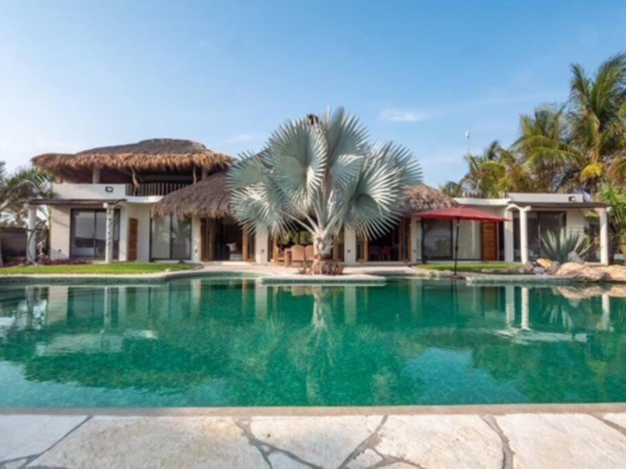 Villa De Las Rocas ปูแอร์โตเอสกอนดิโด ภายนอก รูปภาพ