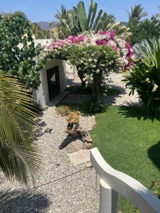 Villa De Las Rocas ปูแอร์โตเอสกอนดิโด ภายนอก รูปภาพ